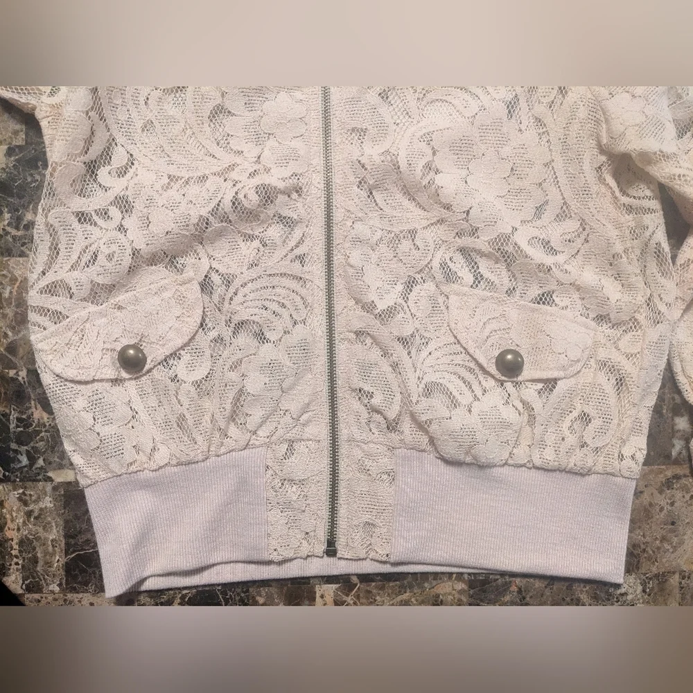 5/$25 Love on a Hanger Lace Jacket - Picture 4 of 5
